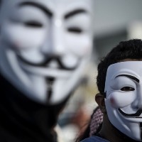 Хакеры из Anonymous отомстят за теракты в Париже