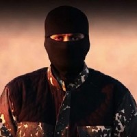 В террористе из нового видео ИГИЛ узнали жителя Лондона