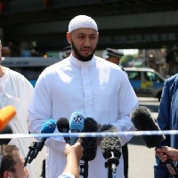 СМИ: имам спас наехавшего на толпу пешеходов лондонца от расправы