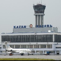 Самолет не смог вылететь из Казани в Анталью из-за повреждения стойки шасси