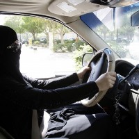 СМИ: саудовские власти могут позволить женщинам садиться за руль