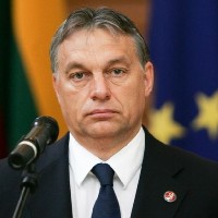 Премьер Венгрии заявил, что из-за мигрантов «Запад падет»