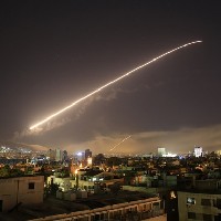 США, Франция и Великобритания начали военную операцию против Сирии