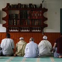 Власти Франции взяли на контроль финансирование мечетей