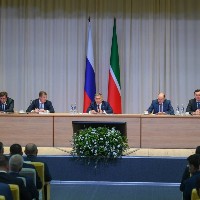 Минниханов проверит защищенность татарстанских школ от терактов