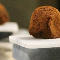 В Дубае презентовали летающий десерт
