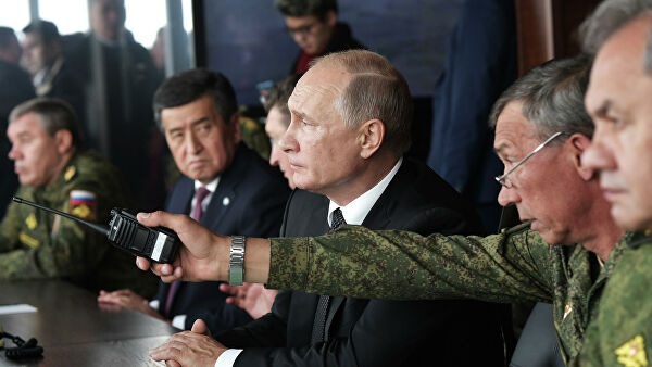 Путин и Жээнбеков оценили международные учения «Центр-2019»