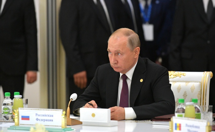 Путин: ИГИЛ попытается создать опорные пункты на южных рубежах СНГ