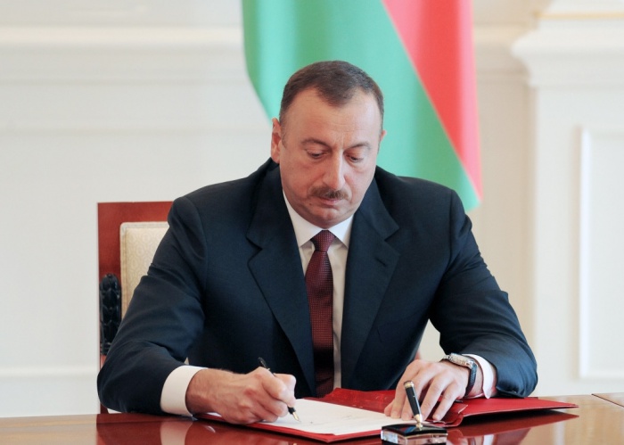 Ильхам Алиев распустил парламент Азербайджана