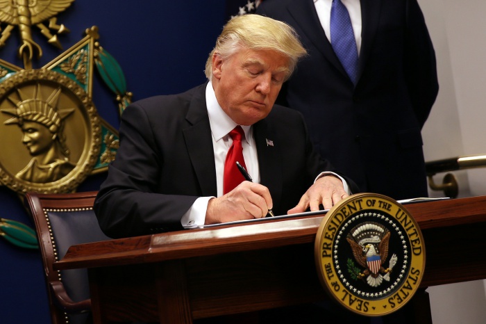 Дональд Трамп подписал указ о борьбе с антисемитизмом